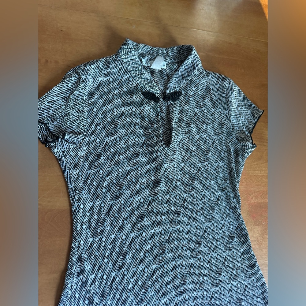 Dressbarn Black and White Patterned Blouse